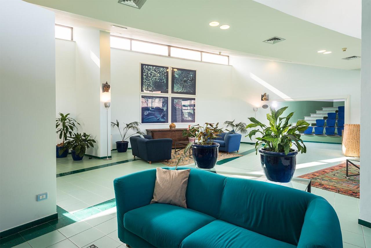 Rada Siri Hotel
